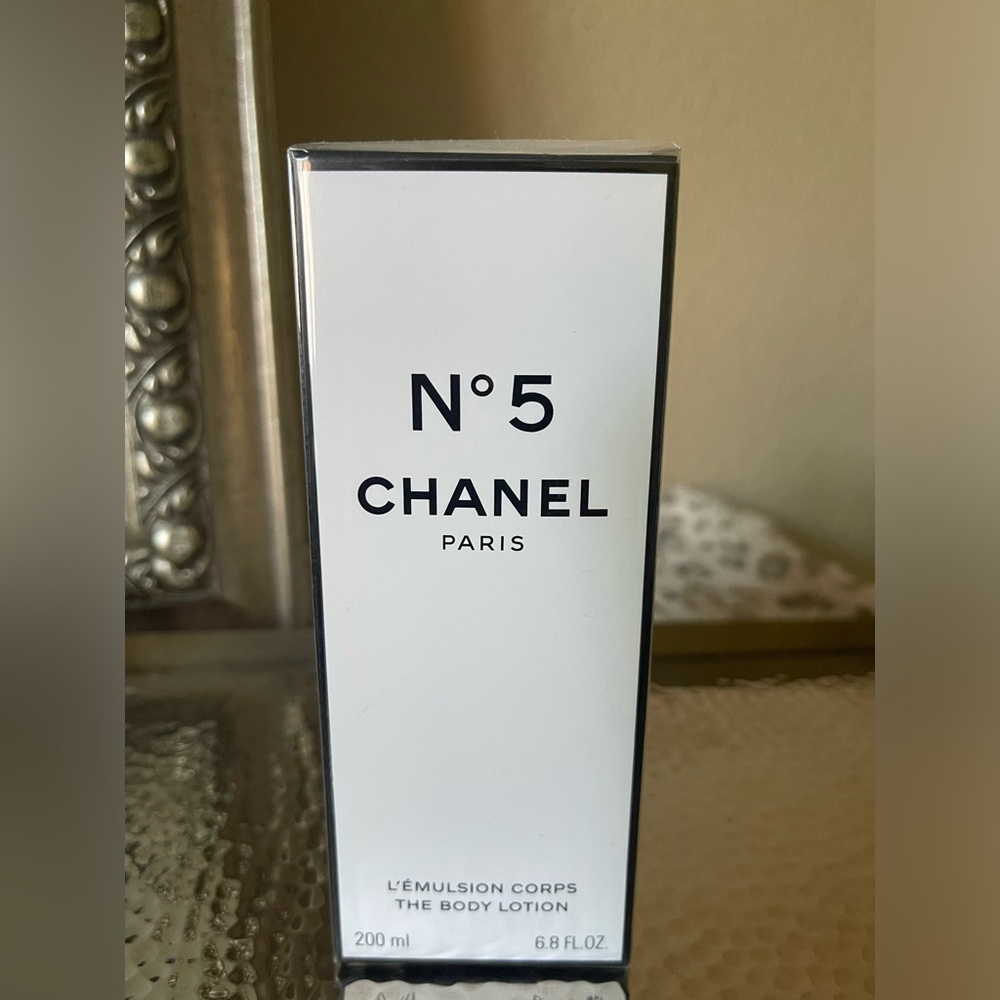 Chanel N5 body lotion